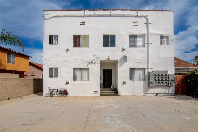 440 E 27th, Los Angeles, CA 90011