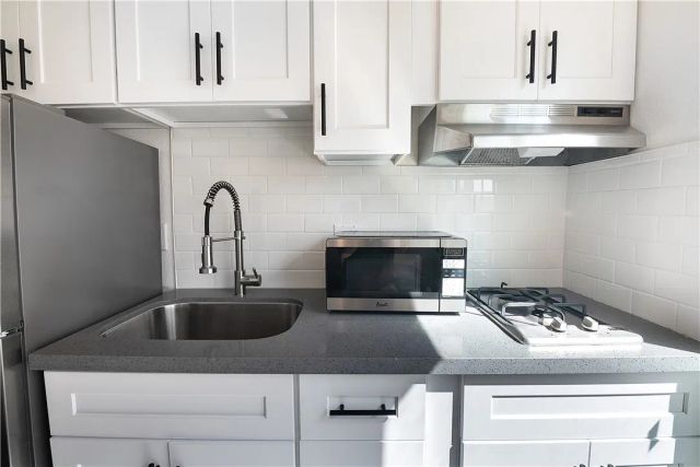 440 E 27th, Los Angeles, CA 90011