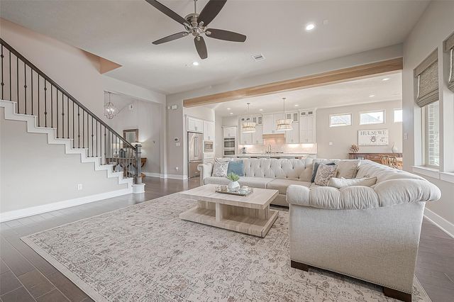 30 Argosy Bend Place, Tomball, TX 77375