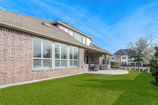 30 Argosy Bend Place, Tomball, TX 77375