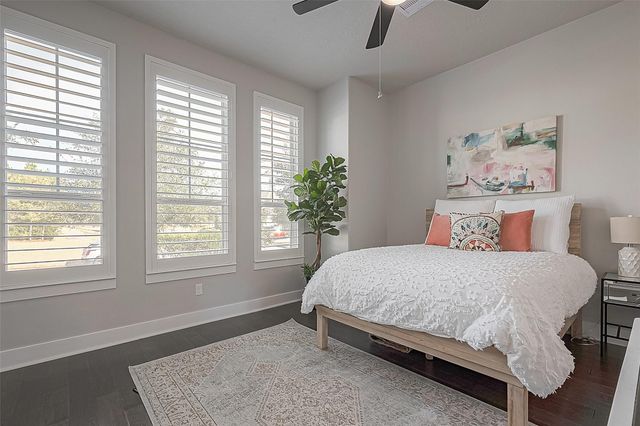 30 Argosy Bend Place, Tomball, TX 77375