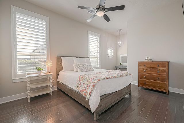 30 Argosy Bend Place, Tomball, TX 77375