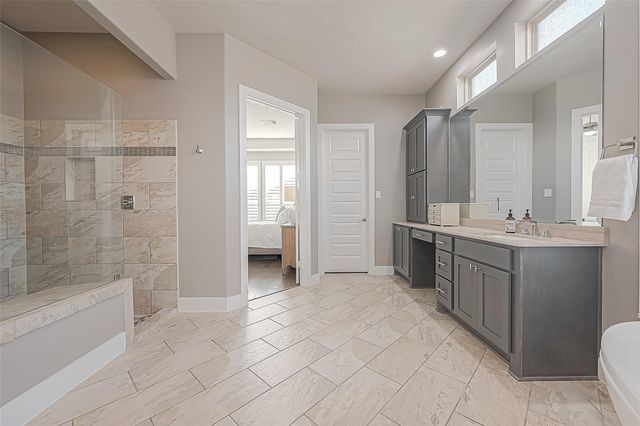 30 Argosy Bend Place, Tomball, TX 77375