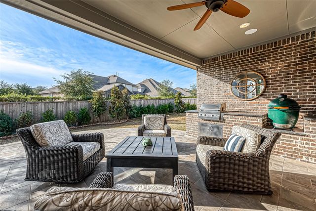 30 Argosy Bend Place, Tomball, TX 77375