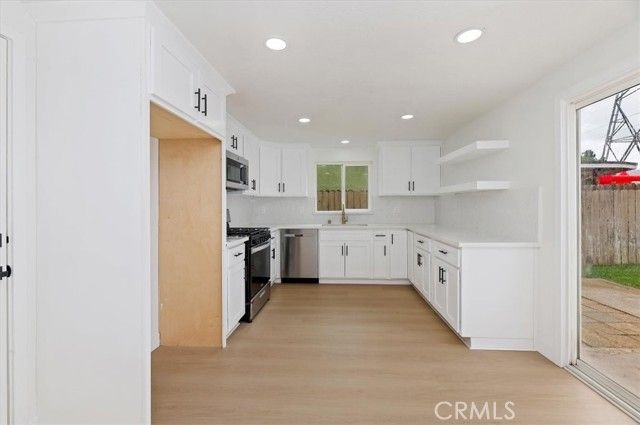 14207 Woodland Drive, Fontana, CA 92337