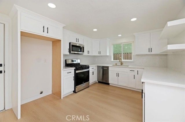 14207 Woodland Drive, Fontana, CA 92337