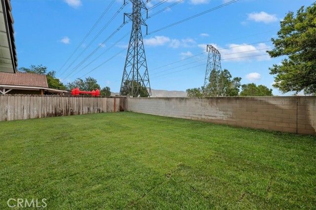 14207 Woodland Drive, Fontana, CA 92337