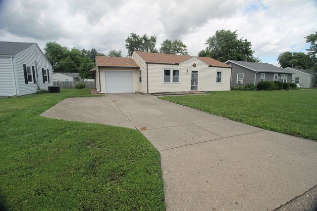 2108 W 68th Street, Davenport, IA 52806