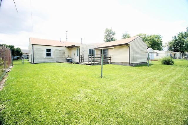 2108 W 68th Street, Davenport, IA 52806