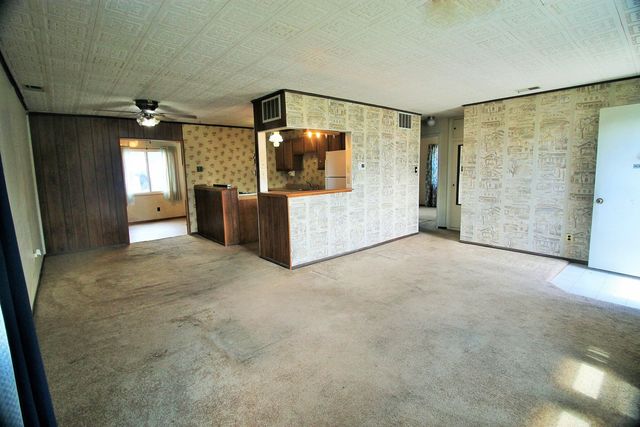 2108 W 68th Street, Davenport, IA 52806