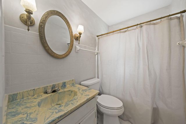 237 Maple Drive, Columbus, OH 43228