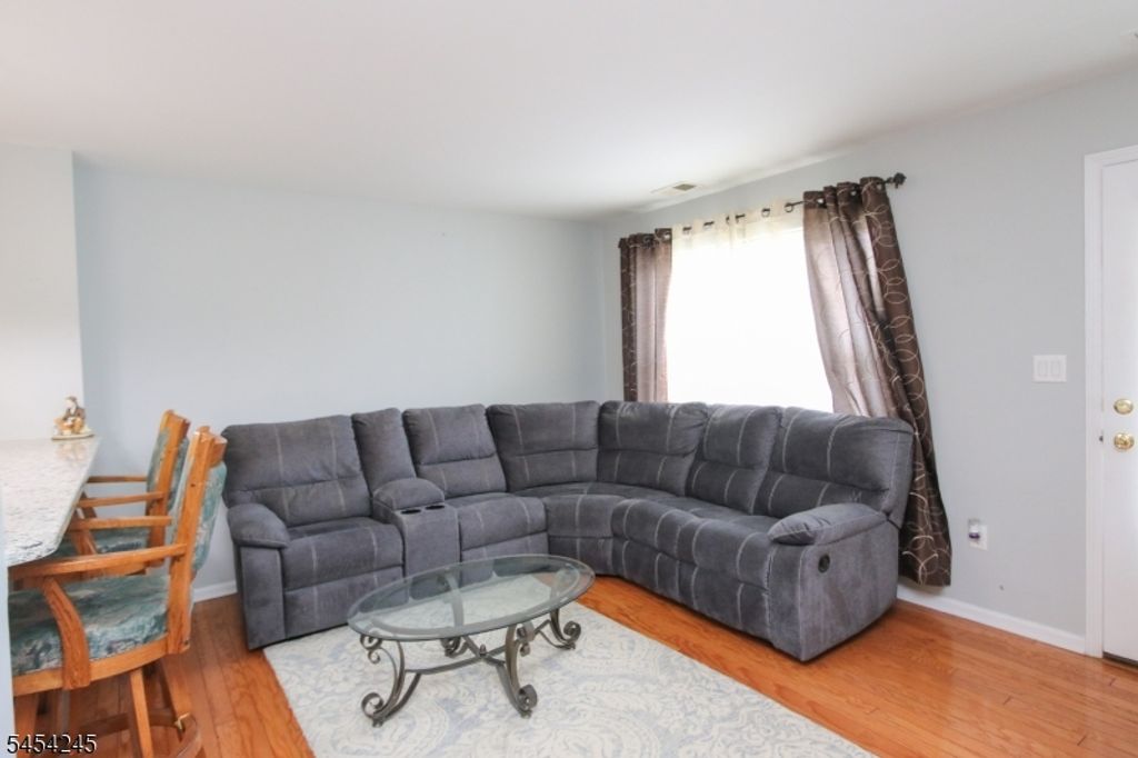 10 Redspire Dr 10, Union Twp., NJ 07083 — photo 4