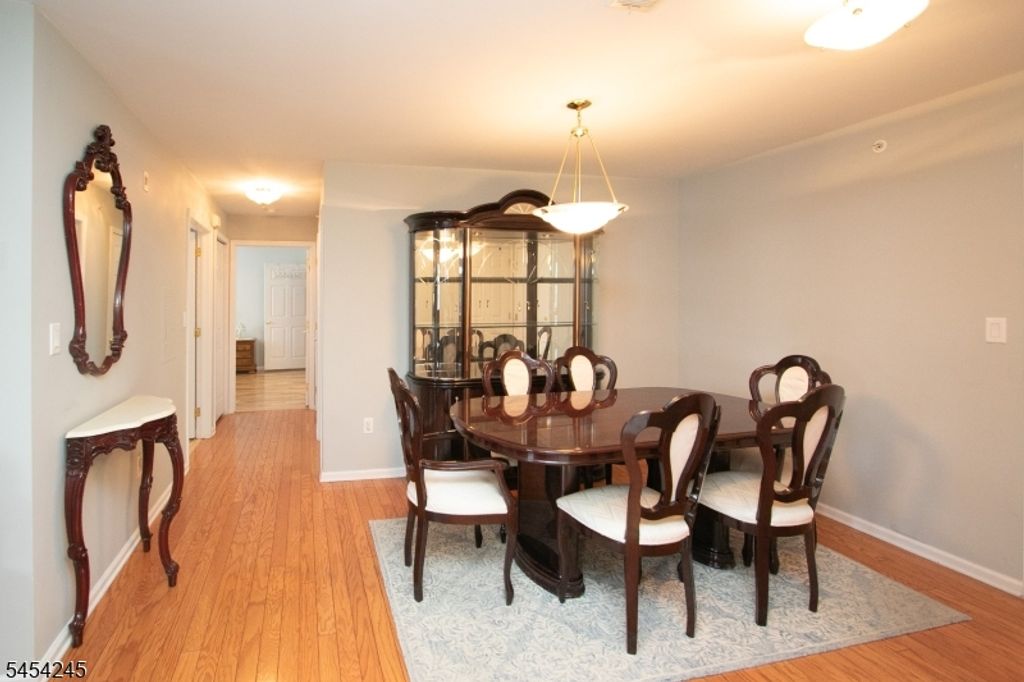 10 Redspire Dr 10, Union Twp., NJ 07083 — photo 5