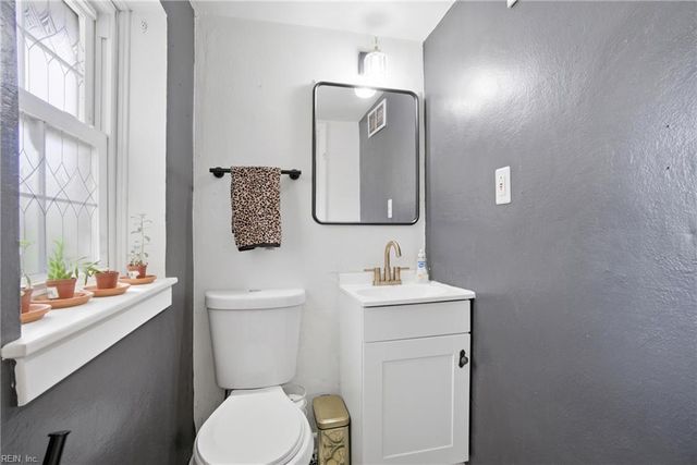 2419 Stribling LN, Norfolk, VA 23518