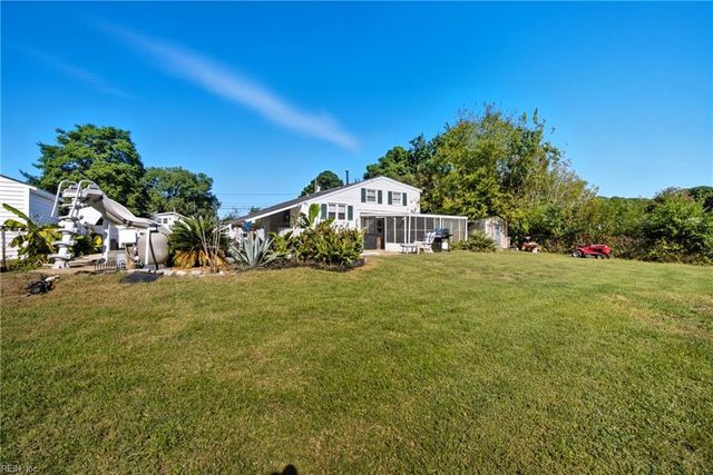 2419 Stribling LN, Norfolk, VA 23518