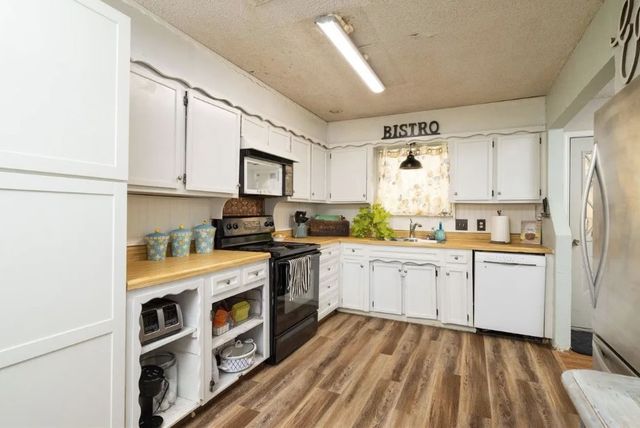 4757 Sunset Circle S, Fort Worth, TX 76244