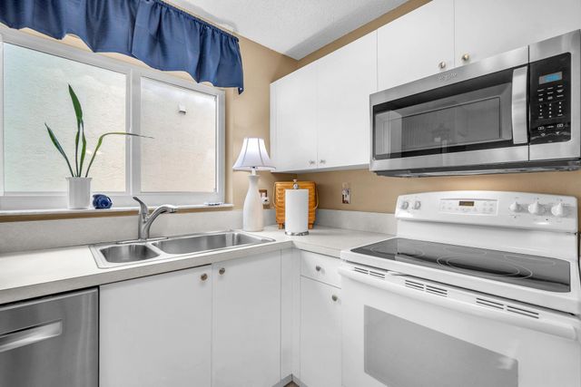 7162 Crawl Key Way, Lake Worth, FL 33467