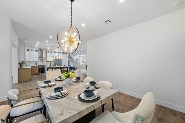 3 Tyne Ct, South Brunswick Twp., NJ 08824