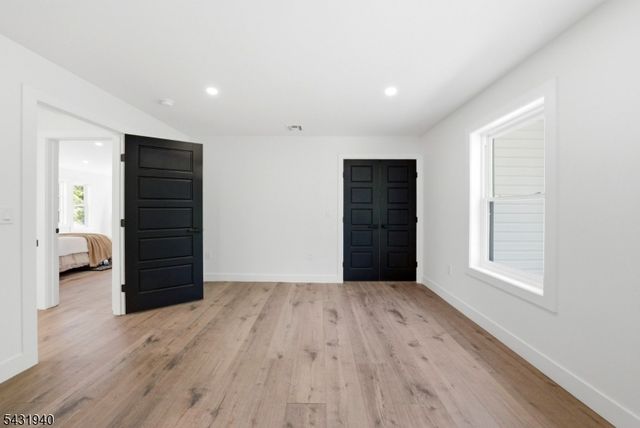 3 Tyne Ct, South Brunswick Twp., NJ 08824