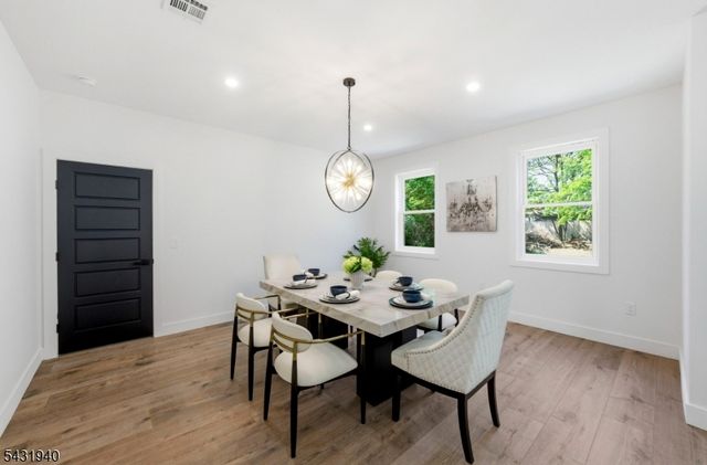 3 Tyne Ct, South Brunswick Twp., NJ 08824