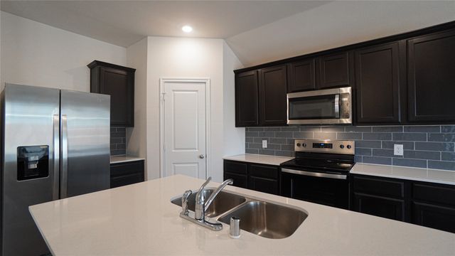 404 Honey Locust Drive, Nevada, TX 75173