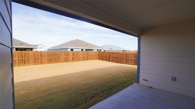 404 Honey Locust Drive, Nevada, TX 75173