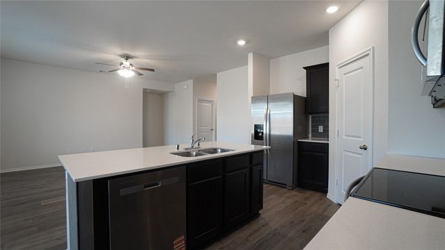 404 Honey Locust Drive, Nevada, TX 75173