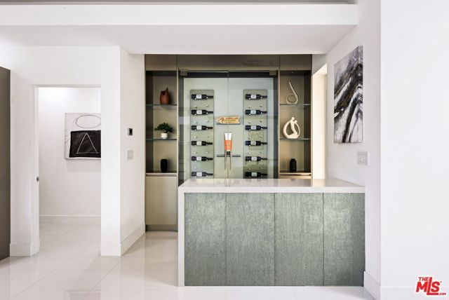 1124 Summit Drive, Beverly Hills, CA 90210