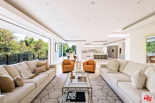 1124 Summit Drive, Beverly Hills, CA 90210