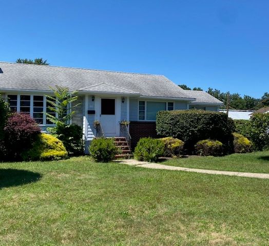 115 Vine Street 1, Saugus, MA 01906