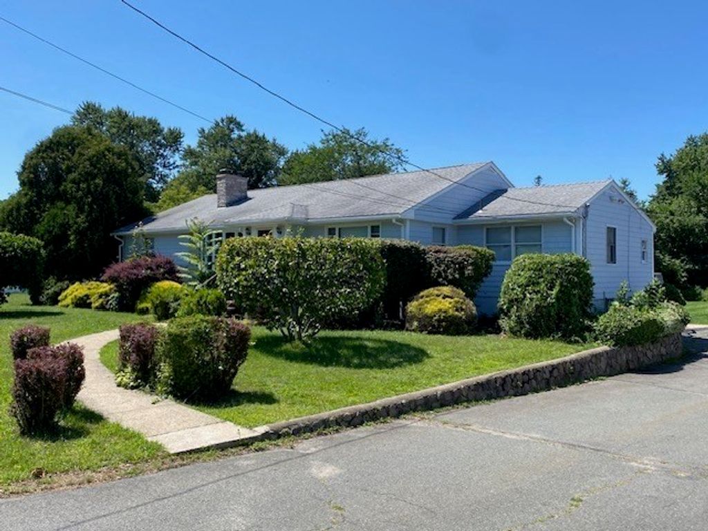 115 Vine Street 1, Saugus, MA 01906