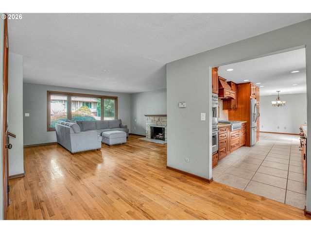 12136 Se SEQUOIA Ave, Milwaukie, OR 97222