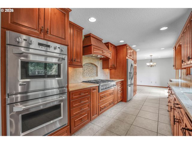 12136 Se SEQUOIA Ave, Milwaukie, OR 97222
