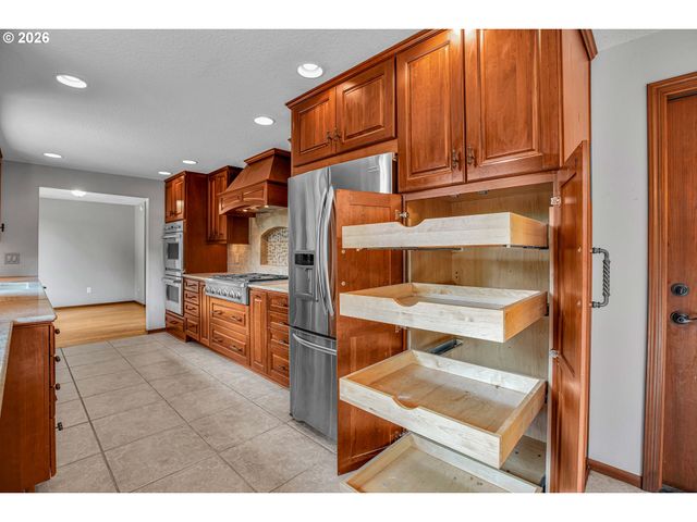 12136 Se SEQUOIA Ave, Milwaukie, OR 97222
