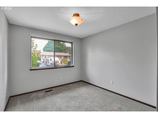 12136 Se SEQUOIA Ave, Milwaukie, OR 97222