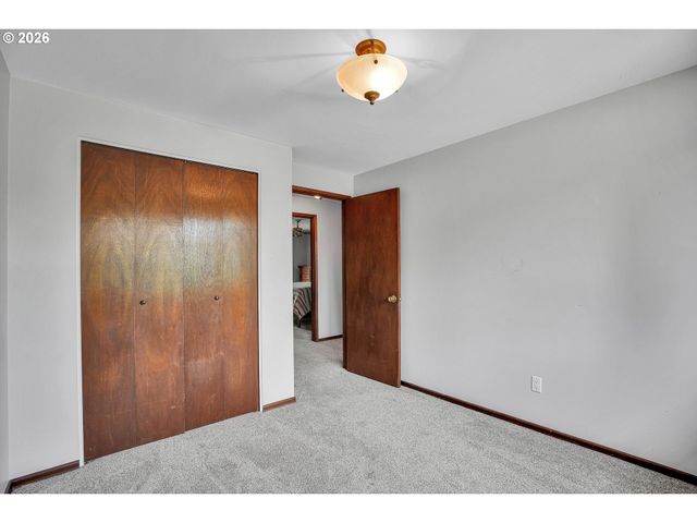 12136 Se SEQUOIA Ave, Milwaukie, OR 97222