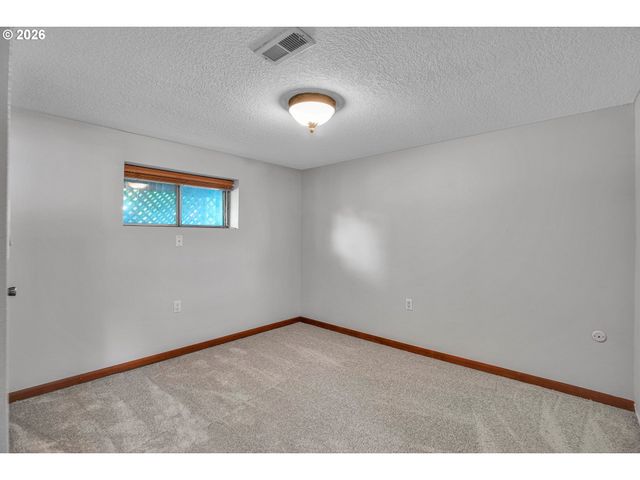 12136 Se SEQUOIA Ave, Milwaukie, OR 97222