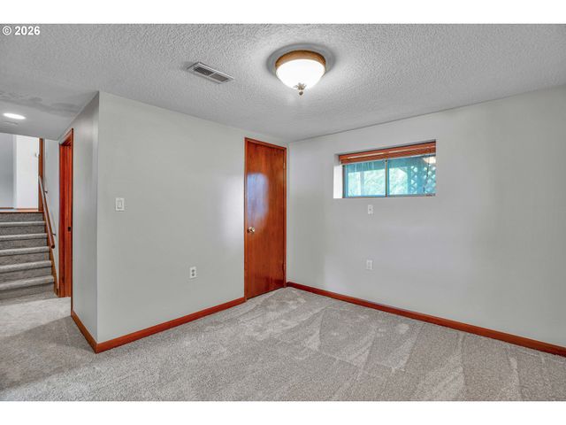 12136 Se SEQUOIA Ave, Milwaukie, OR 97222