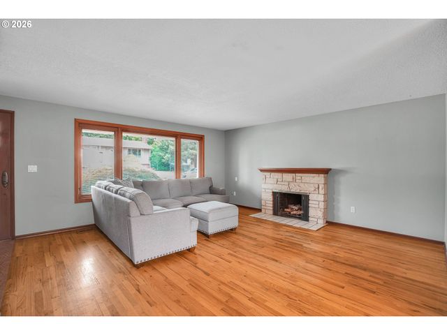 12136 Se SEQUOIA Ave, Milwaukie, OR 97222