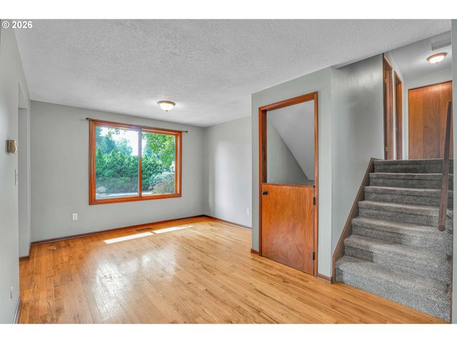 12136 Se SEQUOIA Ave, Milwaukie, OR 97222