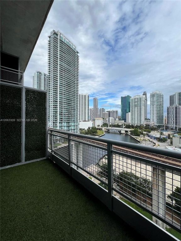 690 SW 1st Court 1210, Miami, FL 33130