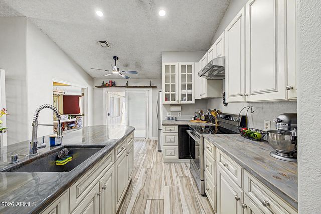 12503 N 86TH Drive, Peoria, AZ 85381