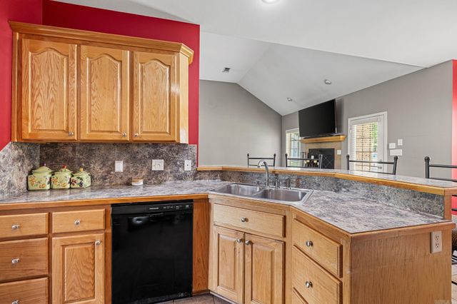 235 Oak Grove, Austin, AR 72007