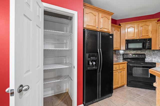 235 Oak Grove, Austin, AR 72007