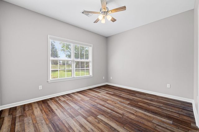 235 Oak Grove, Austin, AR 72007