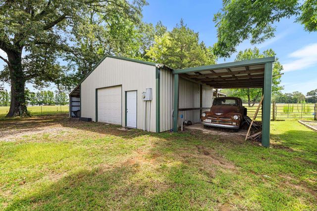 235 Oak Grove, Austin, AR 72007
