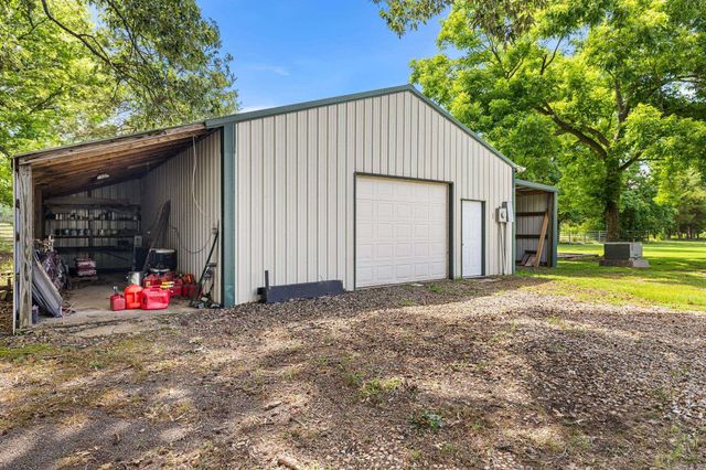 235 Oak Grove, Austin, AR 72007