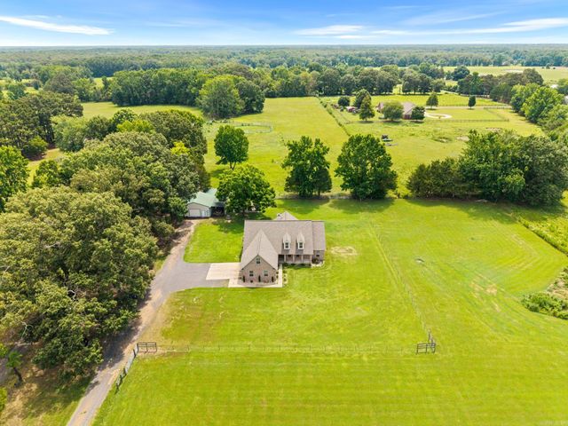 235 Oak Grove, Austin, AR 72007