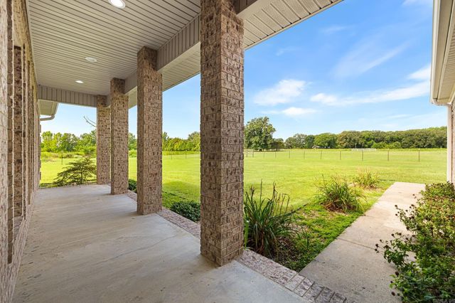 235 Oak Grove, Austin, AR 72007