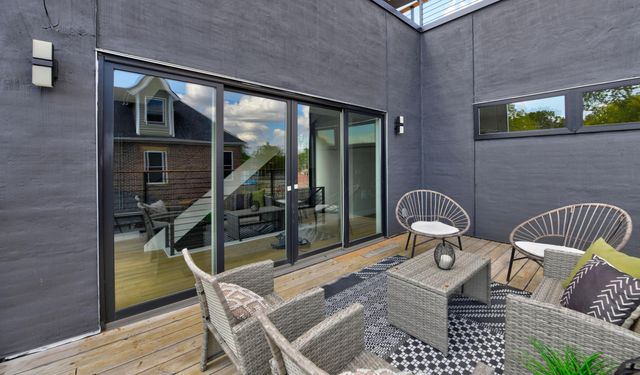 1042 Mcallister Avenue, Columbus, OH 43205
